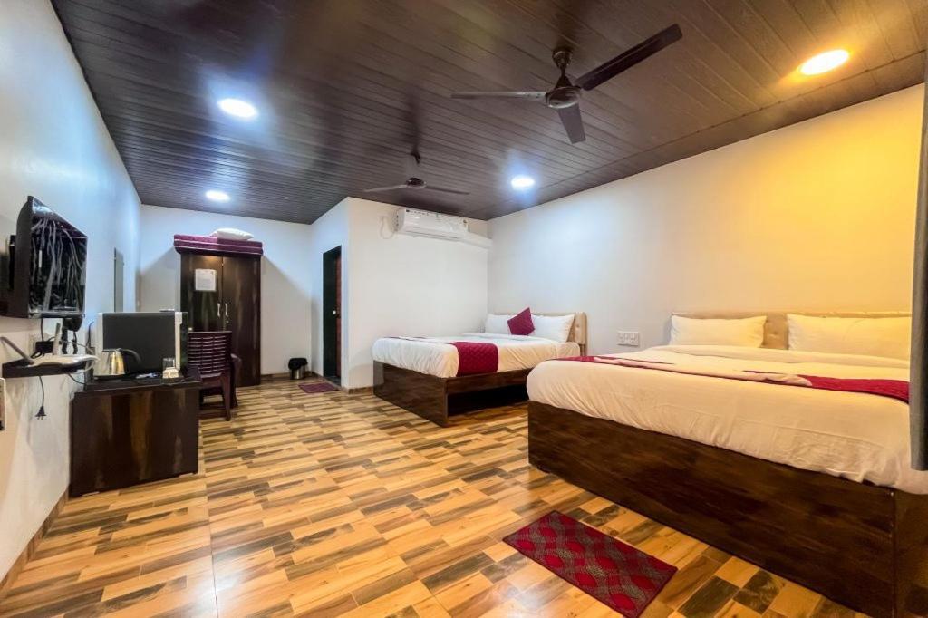Mangozzz Magical World Hotel Panvel Exterior photo
