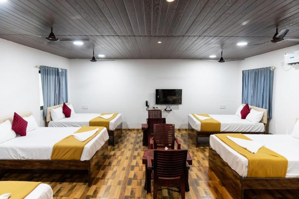 Mangozzz Magical World Hotel Panvel Exterior photo