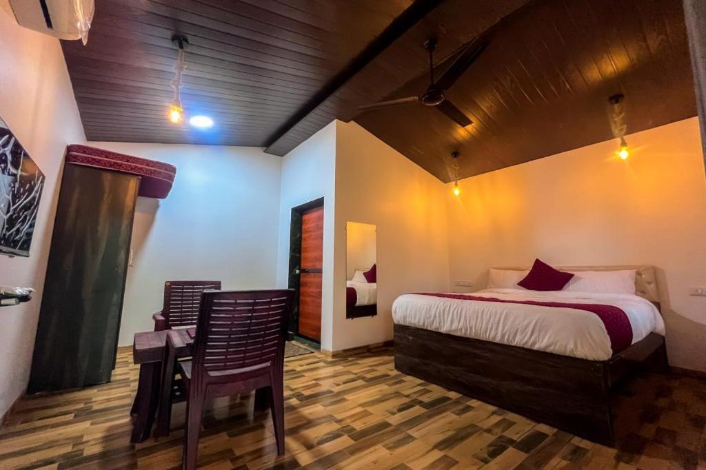 Mangozzz Magical World Hotel Panvel Exterior photo